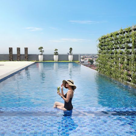 Novotel Suites Yogyakarta Malioboro Exterior photo