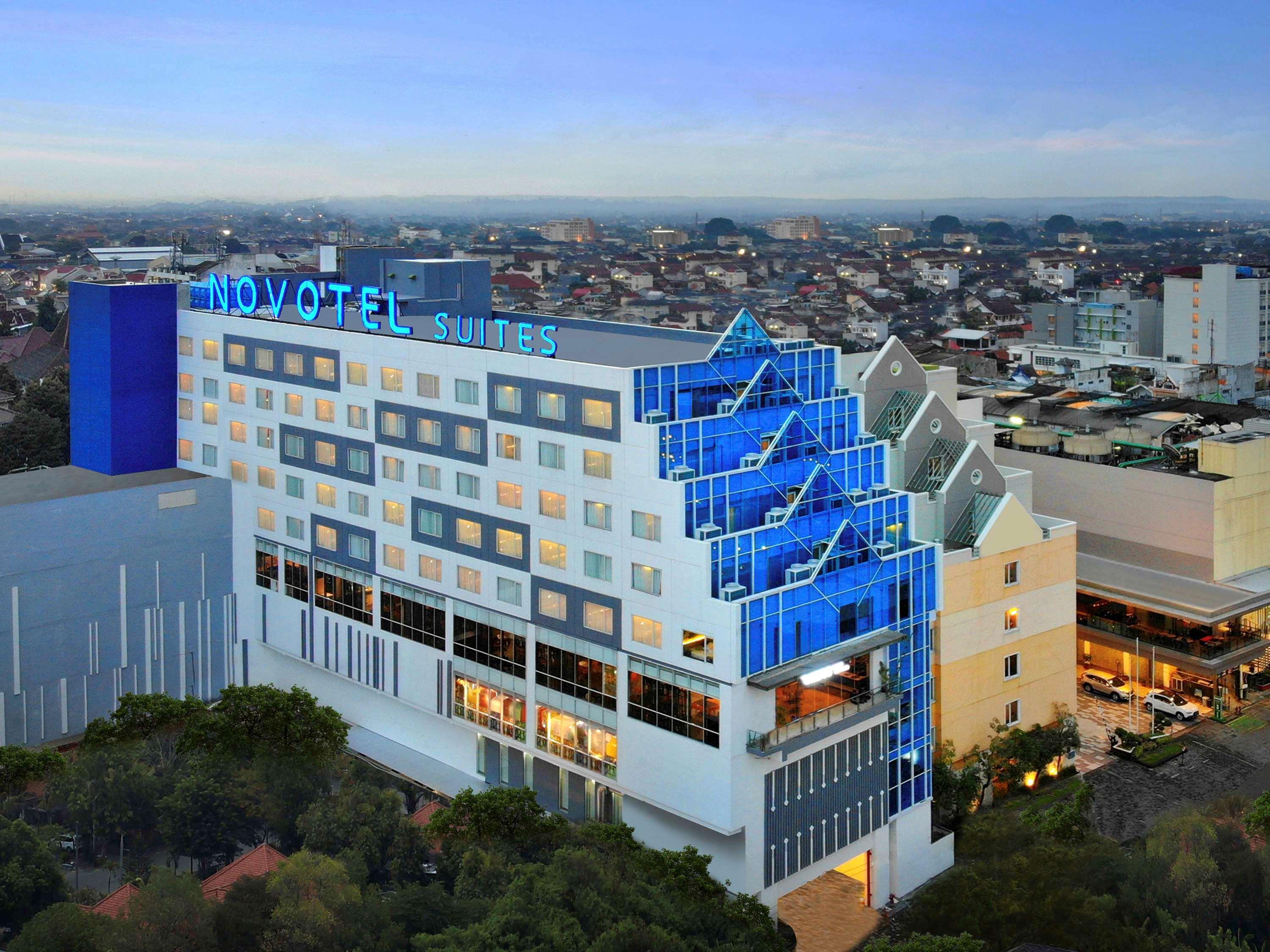 Novotel Suites Yogyakarta Malioboro Exterior photo